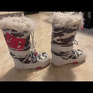 DC Snow boots